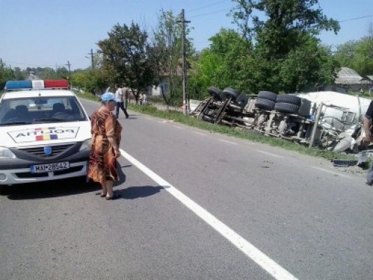 Accident rutier în Ciocârlia, cu 3 maşini: 5 victime